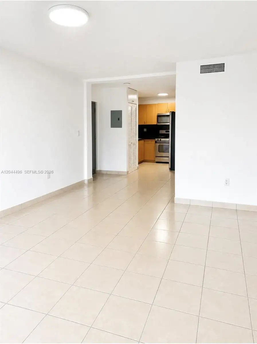 16851 NE 35TH AVE # 27, North Miami Beach FL 33160 photo 4