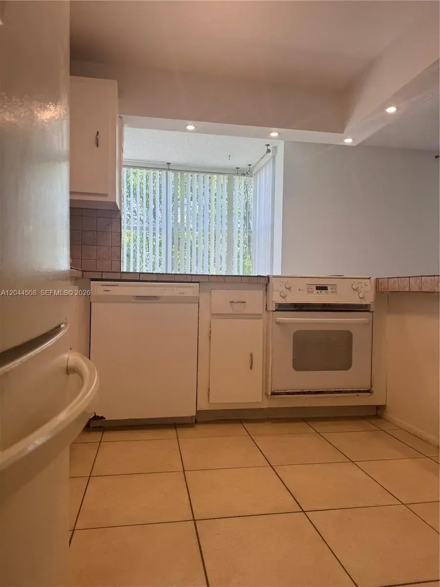 210 172nd St # 429, Sunny Isles Beach FL 33160