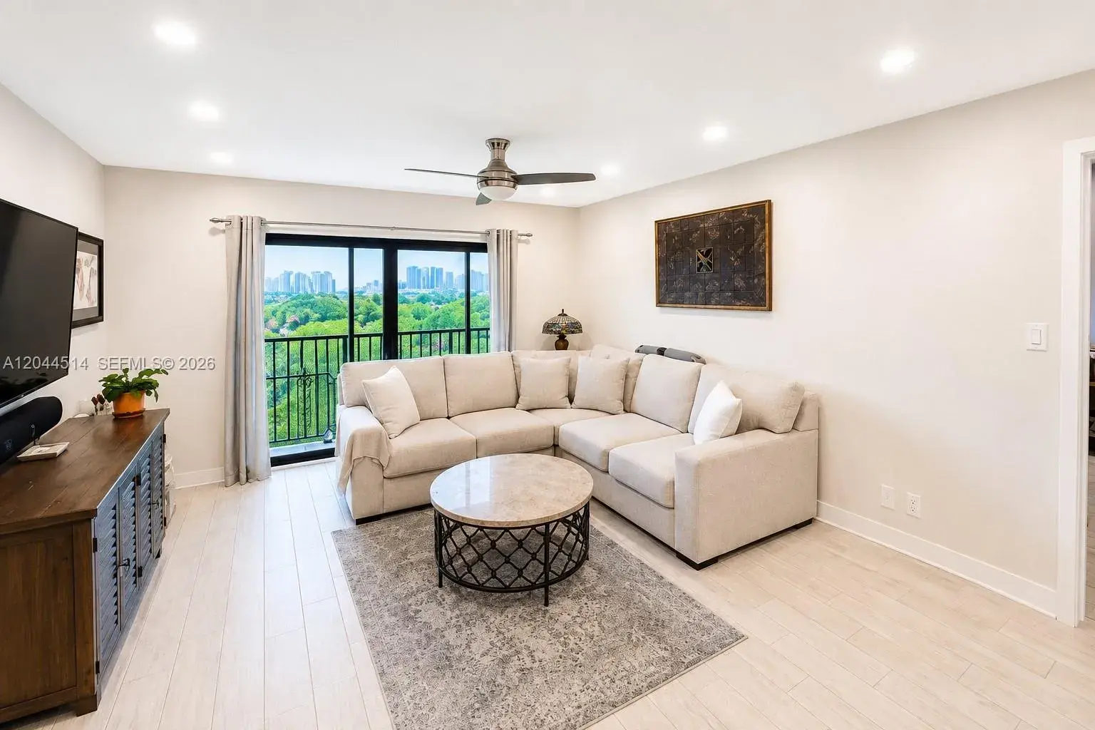 1000 River Reach Dr # 516, Fort Lauderdale FL 33315