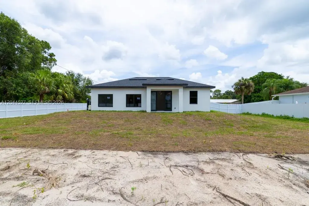 405 ROOSEVELT AVENUE, Other City - In The State Of Florida FL 33936