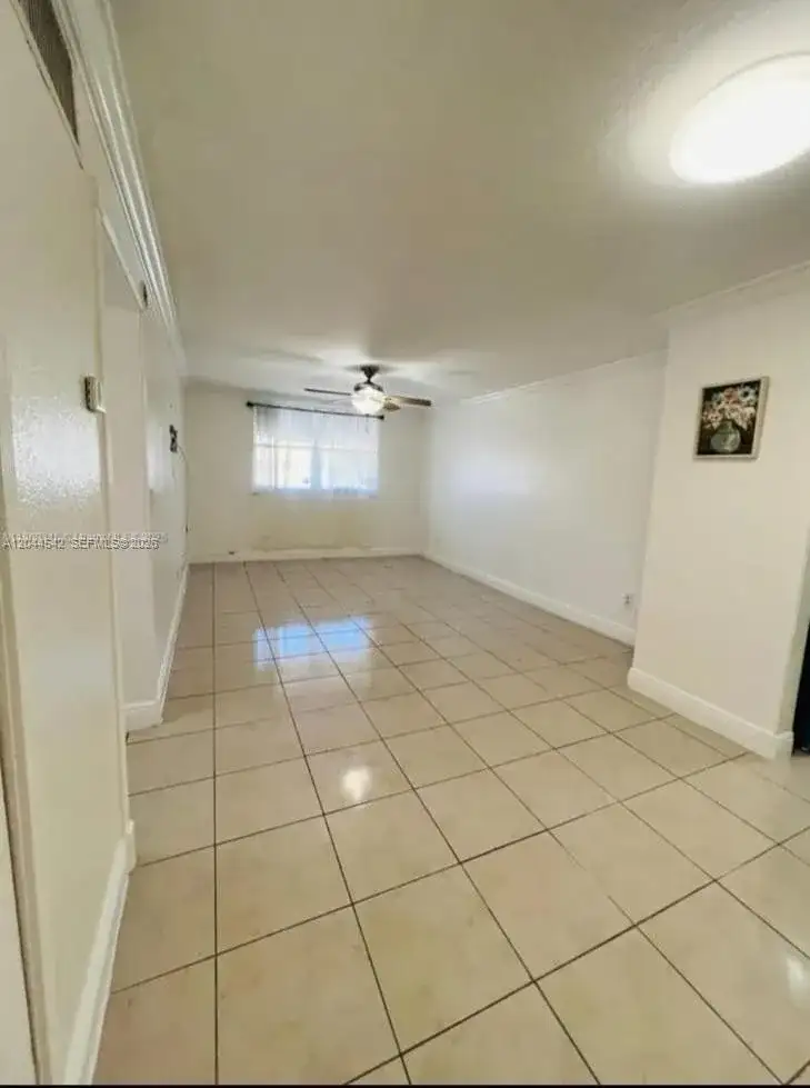 606 W 81st St # 224, Hialeah FL 33014 photo 2
