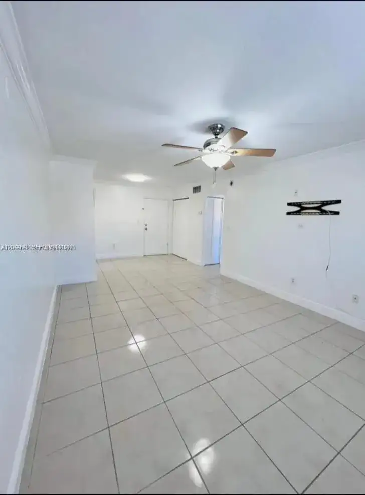 606 W 81st St # 224, Hialeah FL 33014 photo 3