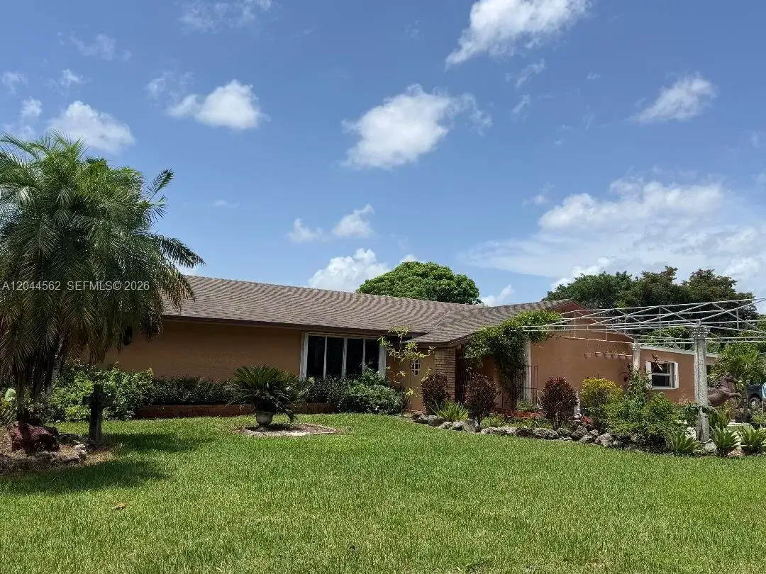 20791 SW 240th St, Homestead FL 33031 photo 2