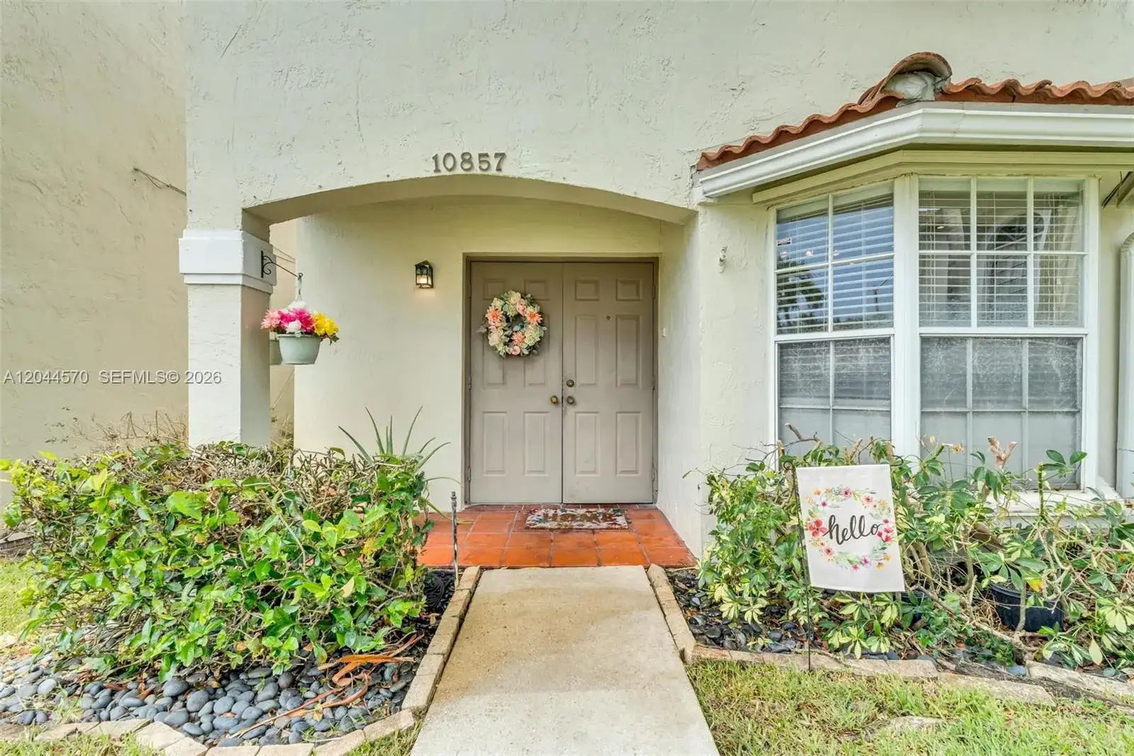 10857 NW 8th St, Pembroke Pines FL 33026 photo 4