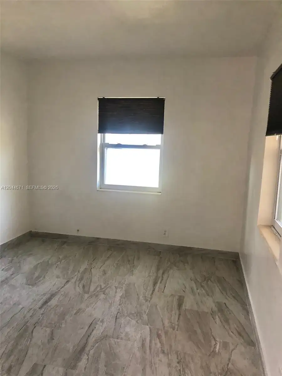 2519 pirece st # b, Hollywood FL 33020-4870 photo 4