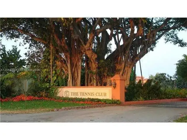 660 Tennis Club Dr # 101, Fort Lauderdale FL 33311