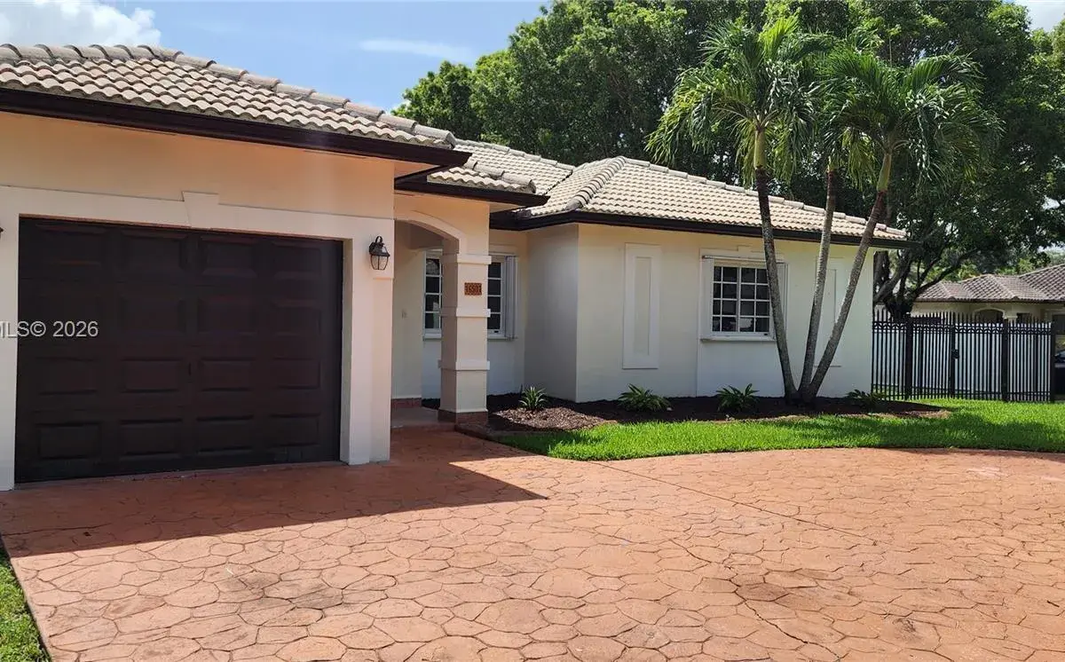 16507 NW 91st Ave, Miami Lakes FL 33018
