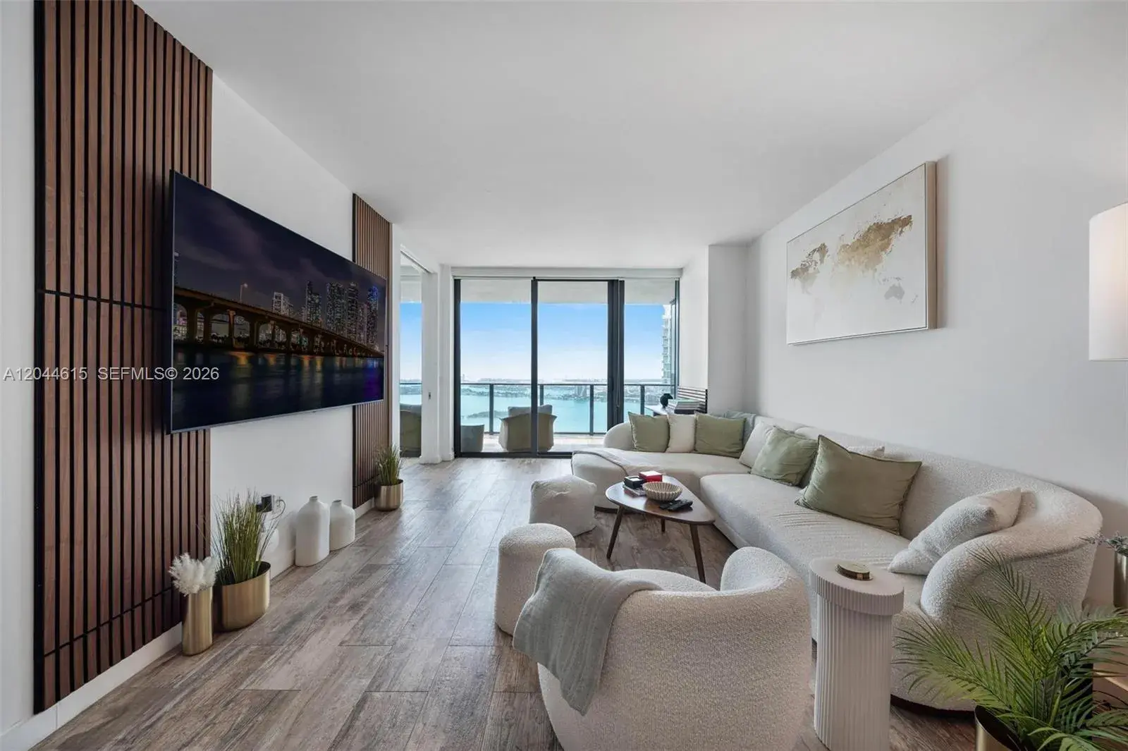 650 NE 32nd St # 4805, Miami FL 33137
