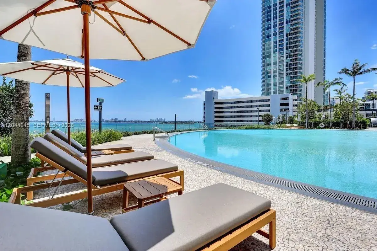 650 NE 32nd St # 4805, Miami FL 33137
