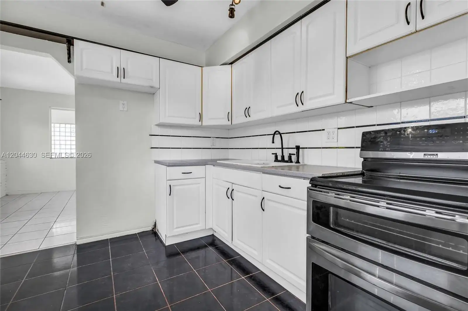 842 S 28th Ave, Hollywood FL 33020 photo 3