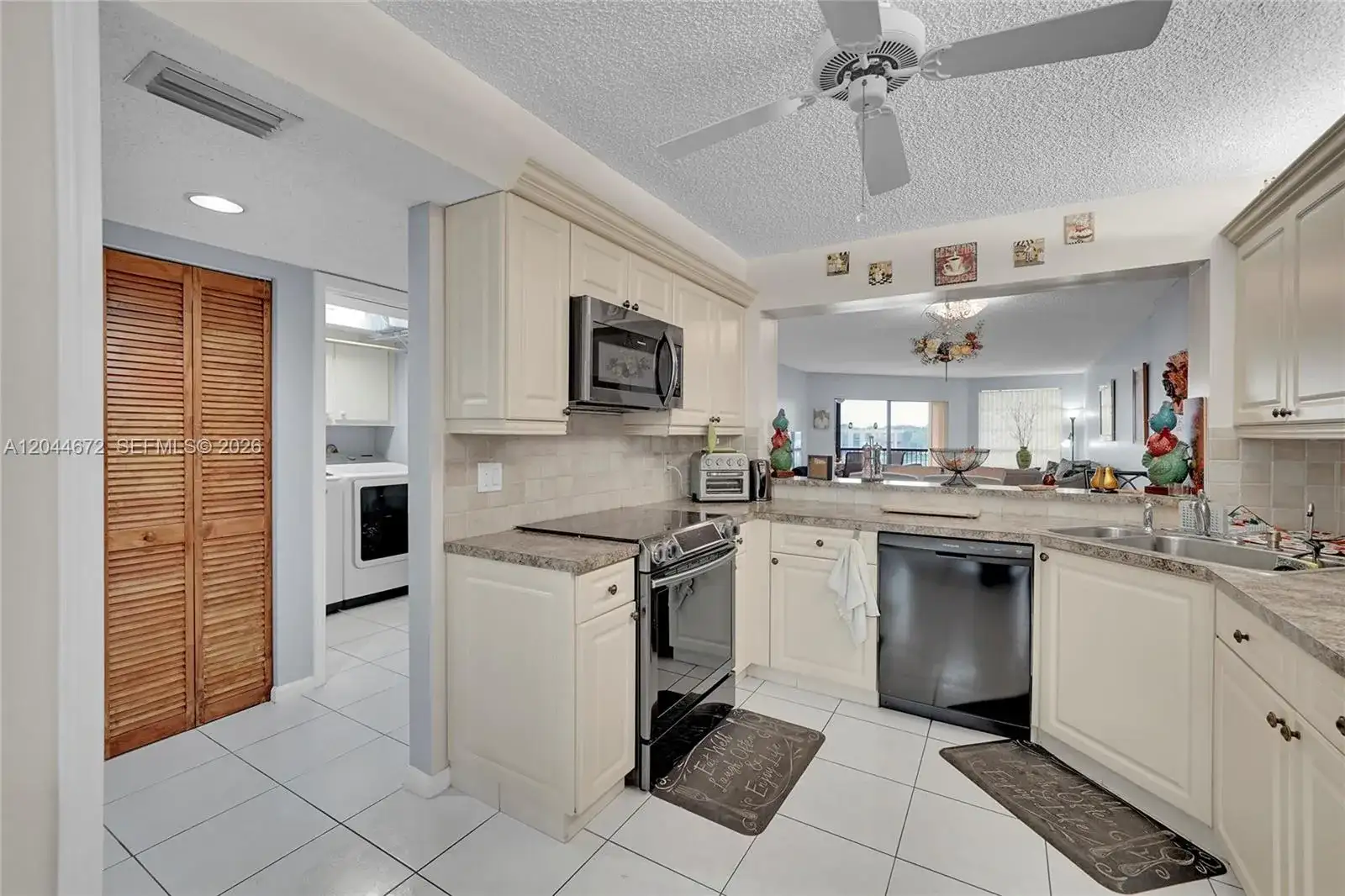 7250 Fairfax Dr # 302, Tamarac FL 33321 photo 2