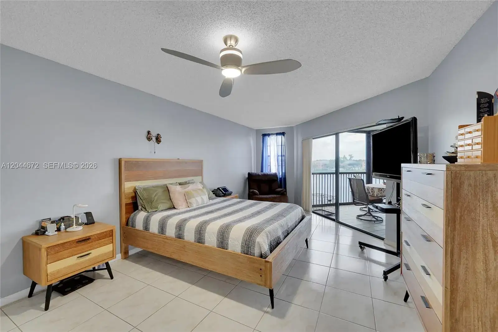 7250 Fairfax Dr # 302, Tamarac FL 33321 photo 4