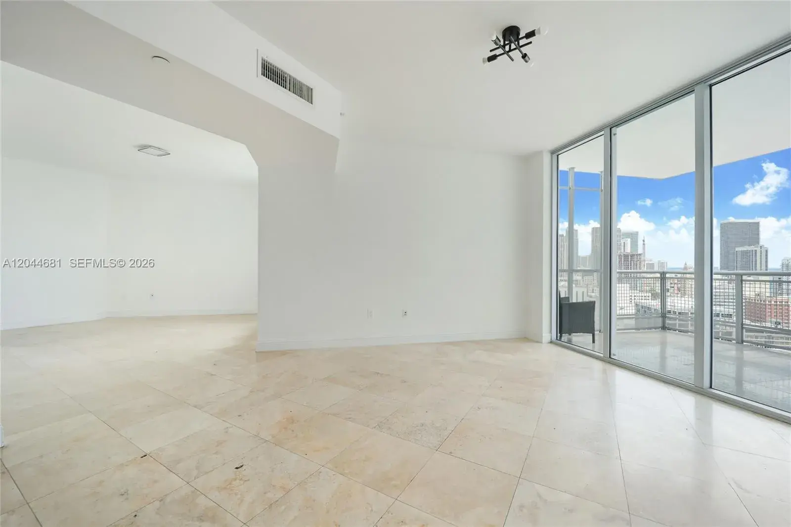 350 S Miami Ave # 2411, Miami FL 33130