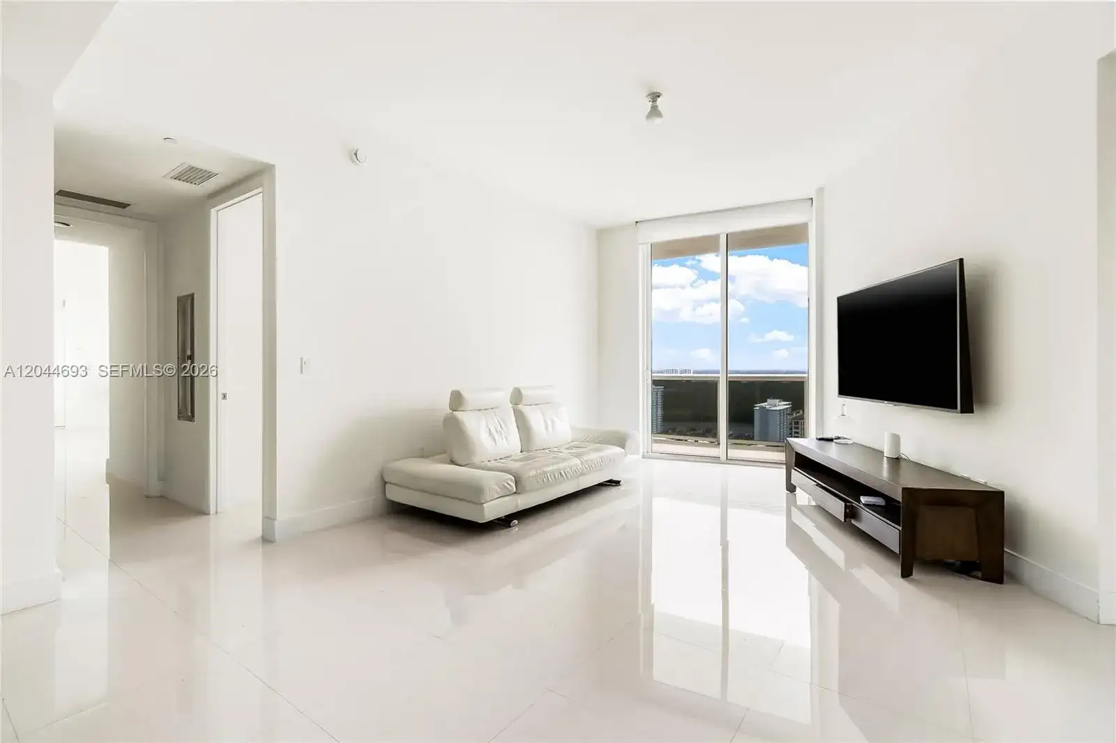 16001 Collins Ave # 2605, Sunny Isles Beach FL 33160 photo 2