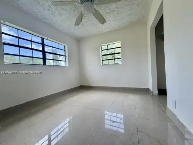 2115 SW 50th Ave, West Park FL 33023