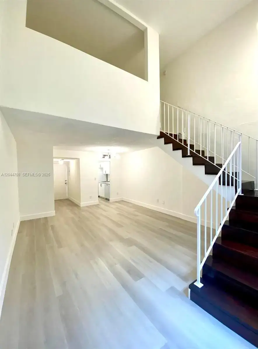 10901 N Kendall Dr # 210, Miami FL 33176 photo 2