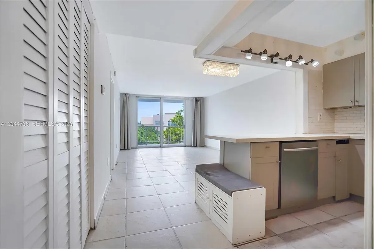 6900 Bay Dr # 3H, Miami Beach FL 33141