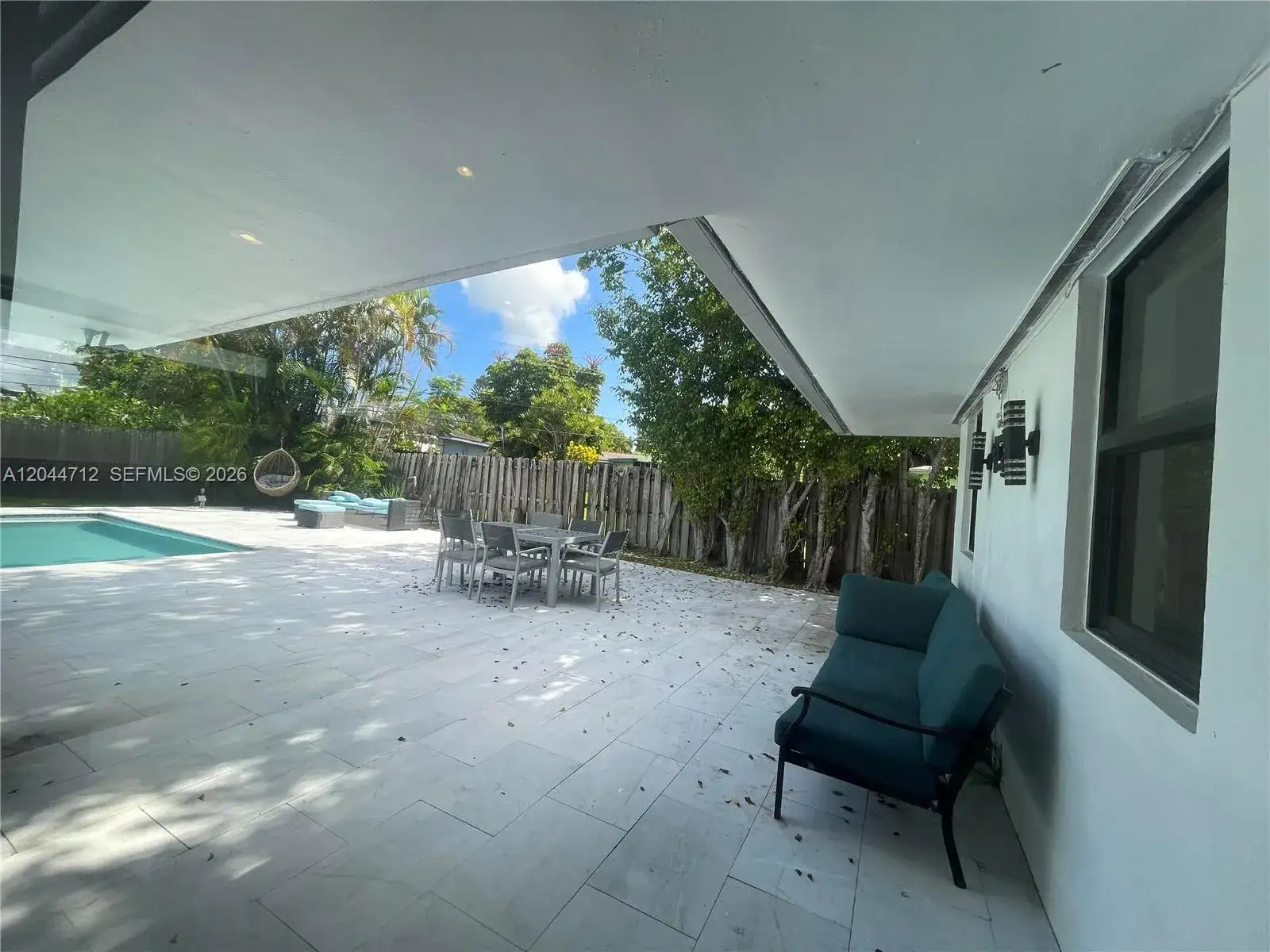 2115 Alamanda Dr, North Miami FL 33181 photo 5