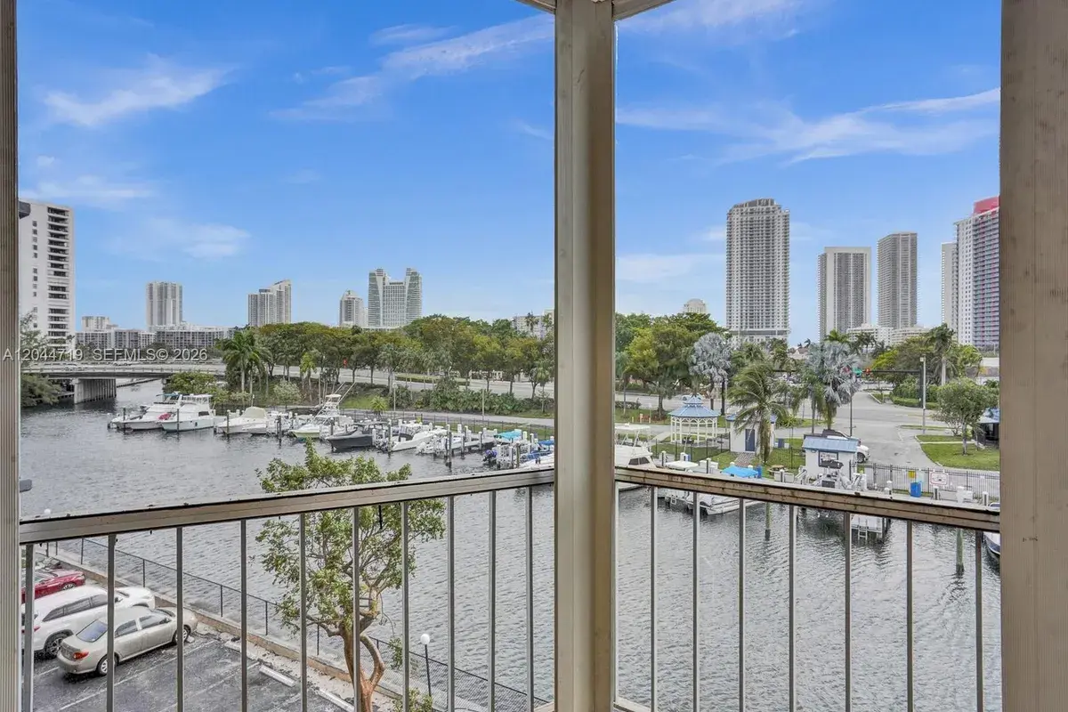 200 Diplomat Pkwy # 432, Hallandale Beach FL 33009