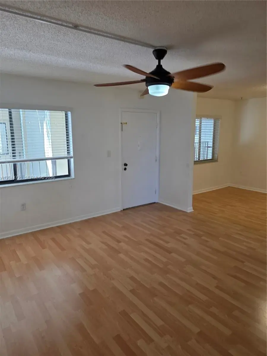 8065 SW 107th Ave # 214, Miami FL 33173