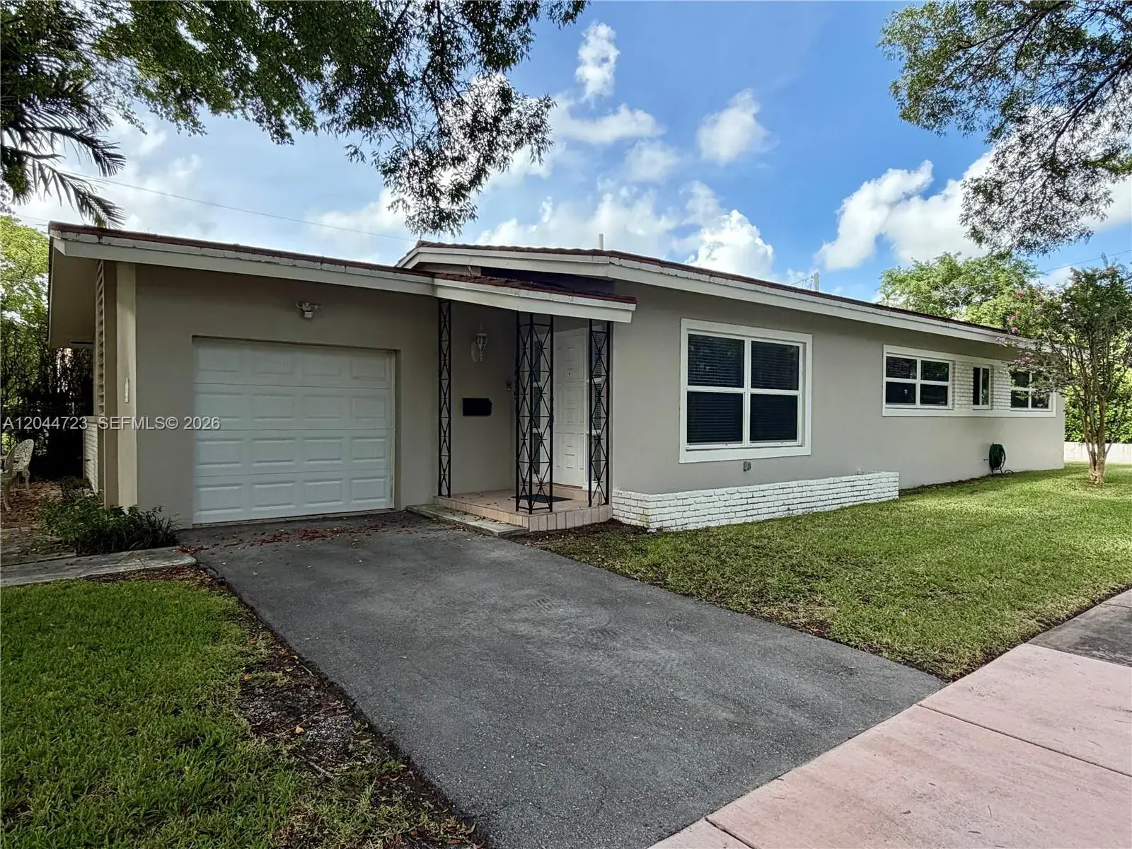 1415 Genoa St, Coral Gables FL 33134