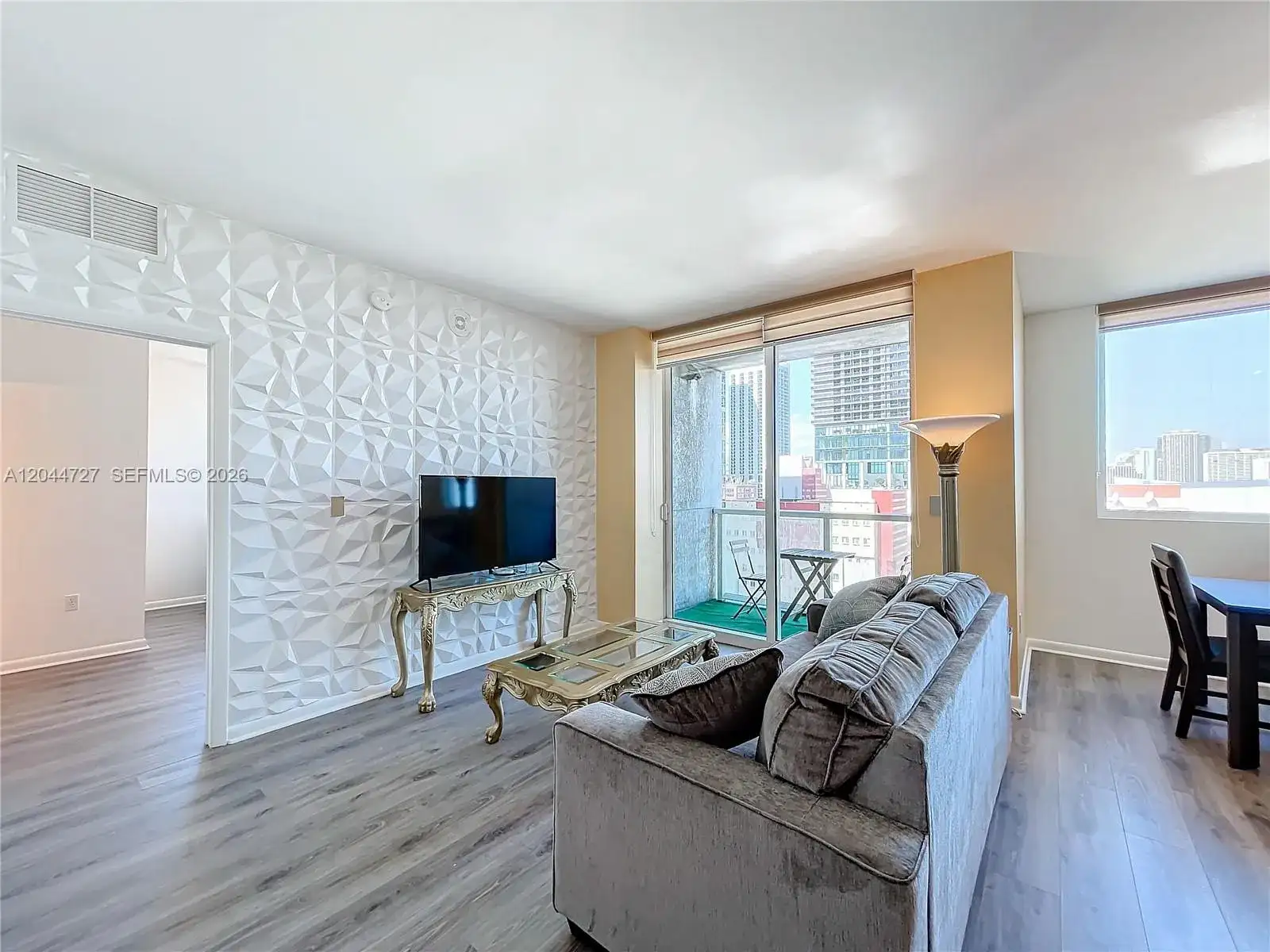 244 Biscayne Blvd # 1108, Miami FL 33132 photo 2