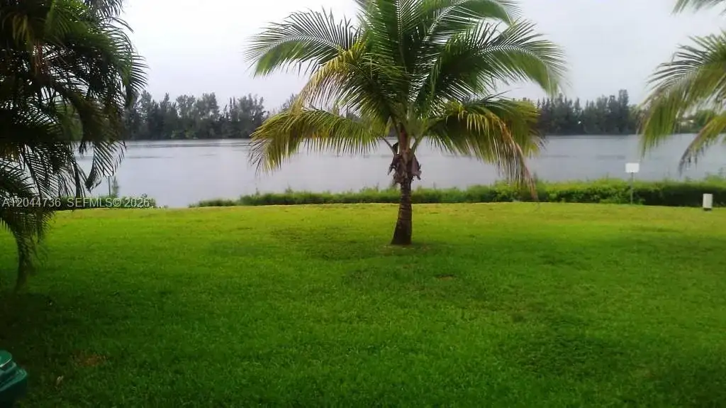 20822 San Simeon Way # 111, Miami FL 33179 photo 2