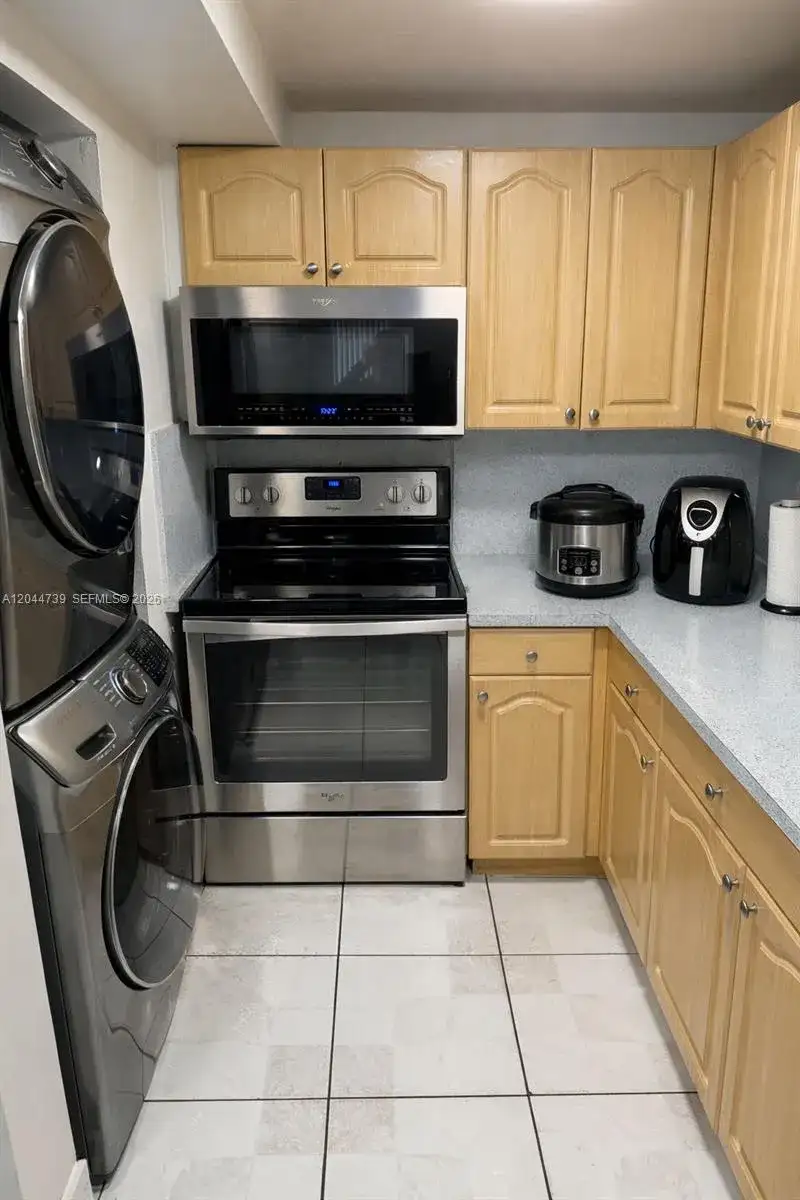 10090 NW 80th Ct # 1540, Hialeah Gardens FL 33016 photo 5