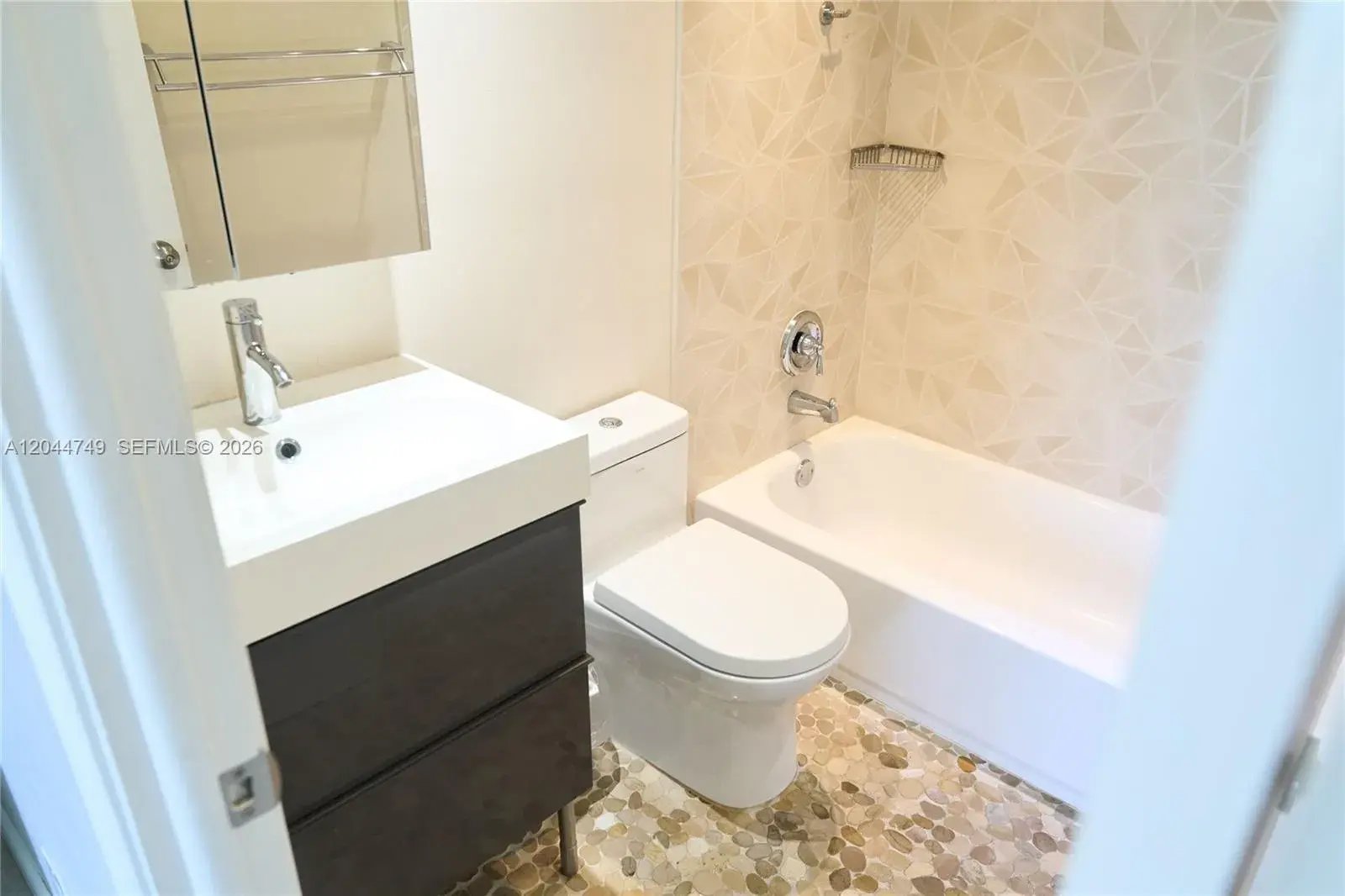 3000 N Ocean Blvd # 407, Fort Lauderdale FL 33308