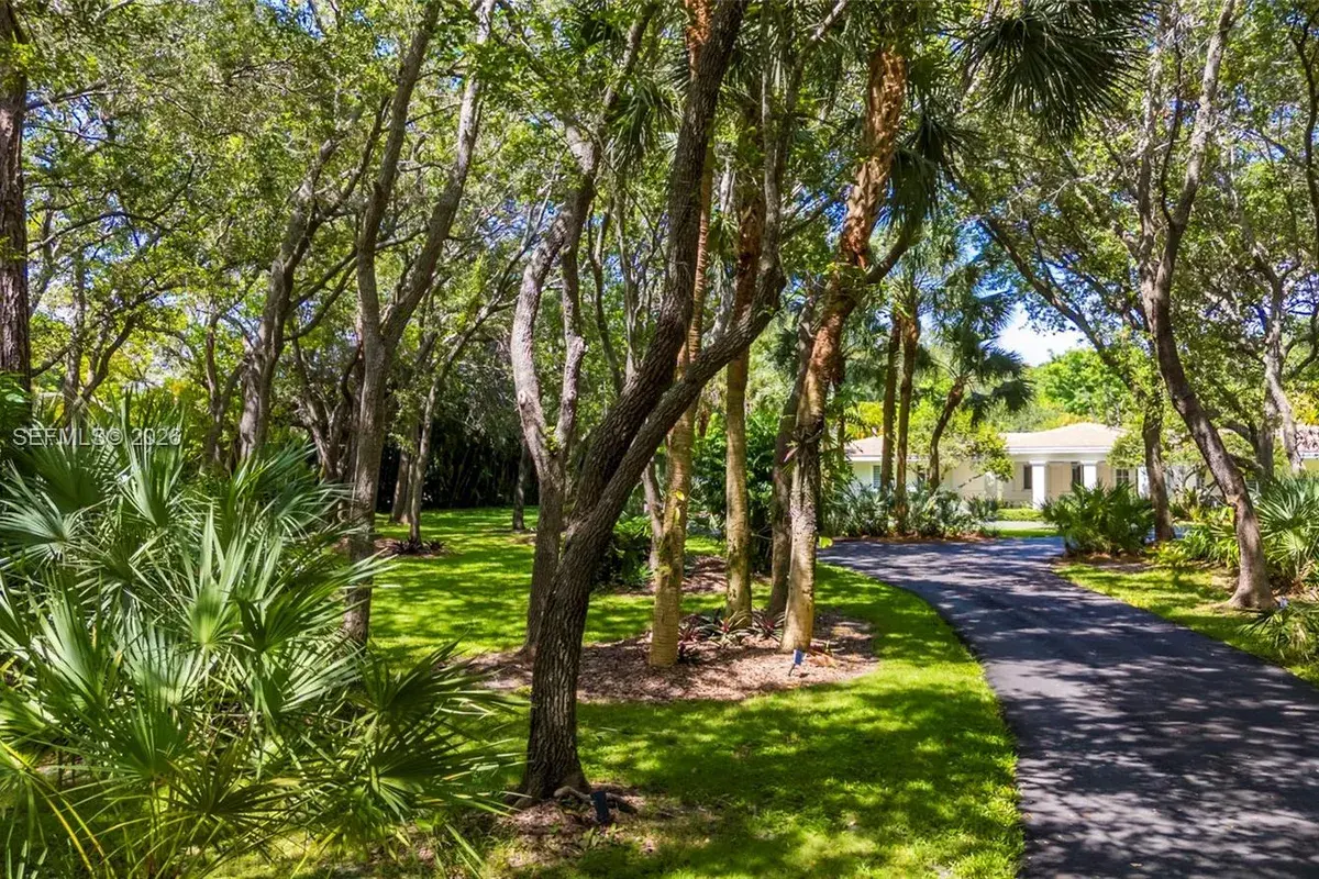 12121 SW 64th Ave, Pinecrest FL 33156