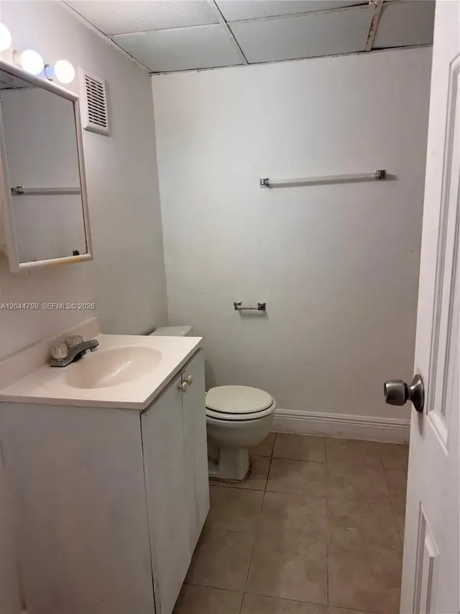 1756 NW 55th Ave # 101, Lauderhill FL 33313 photo 4