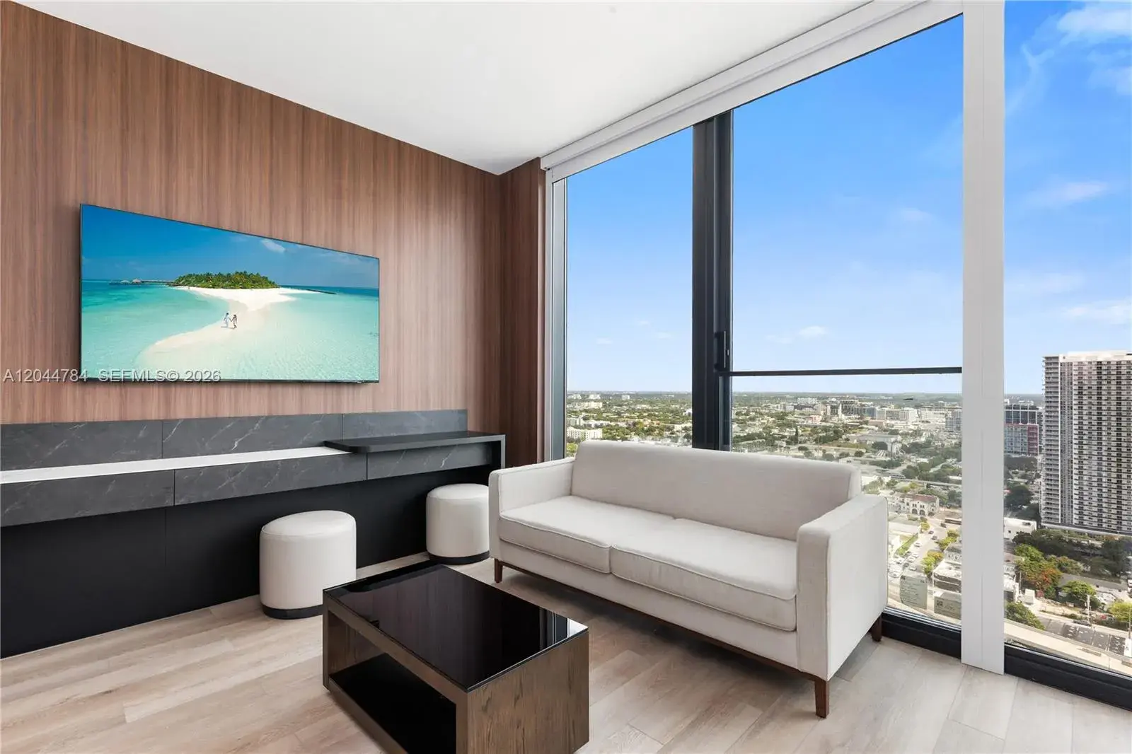 20 NE 11th # 2905, Miami FL 33132