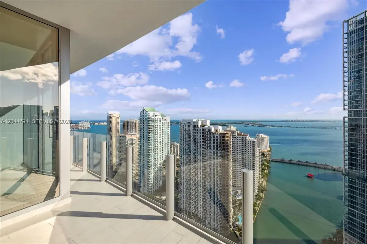 300 Biscayne Blvd Way # 3805W, Miami FL 33131