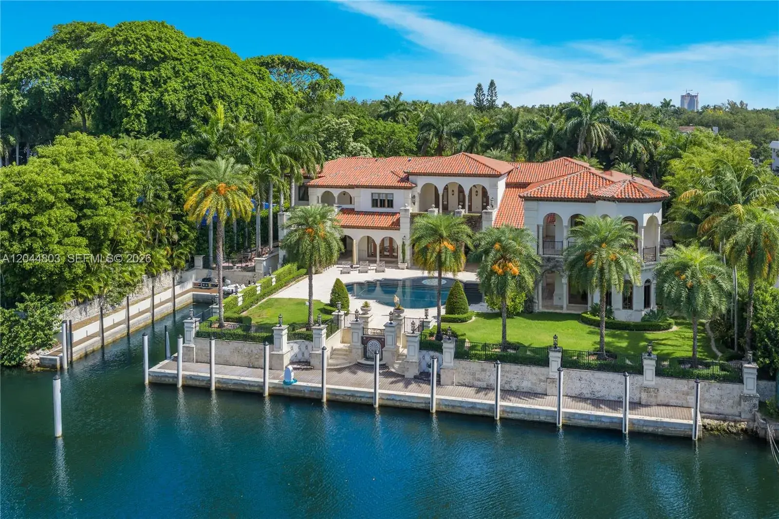 150 Edgewater Dr, Coral Gables FL 33133