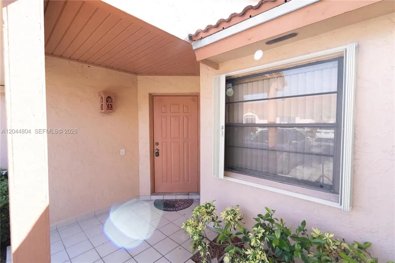 17059 NW 60th Ct, Hialeah FL 33015