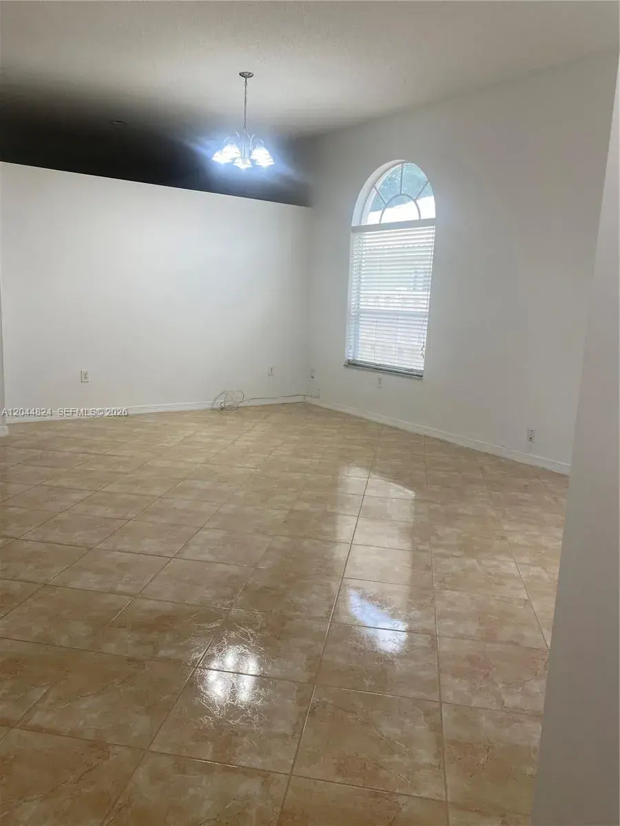 1315 NW 143rd Ave # 1315, Pembroke Pines FL 33028