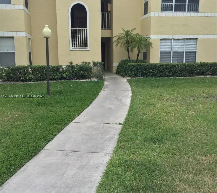 12870 Vista Isles Dr # 517, Sunrise FL 33325
