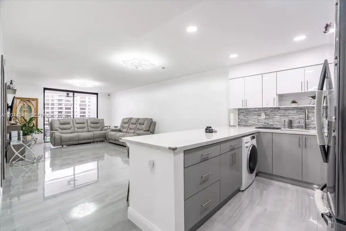 600 Three Islands Blvd # 1413, Hallandale Beach FL 33009 photo 3