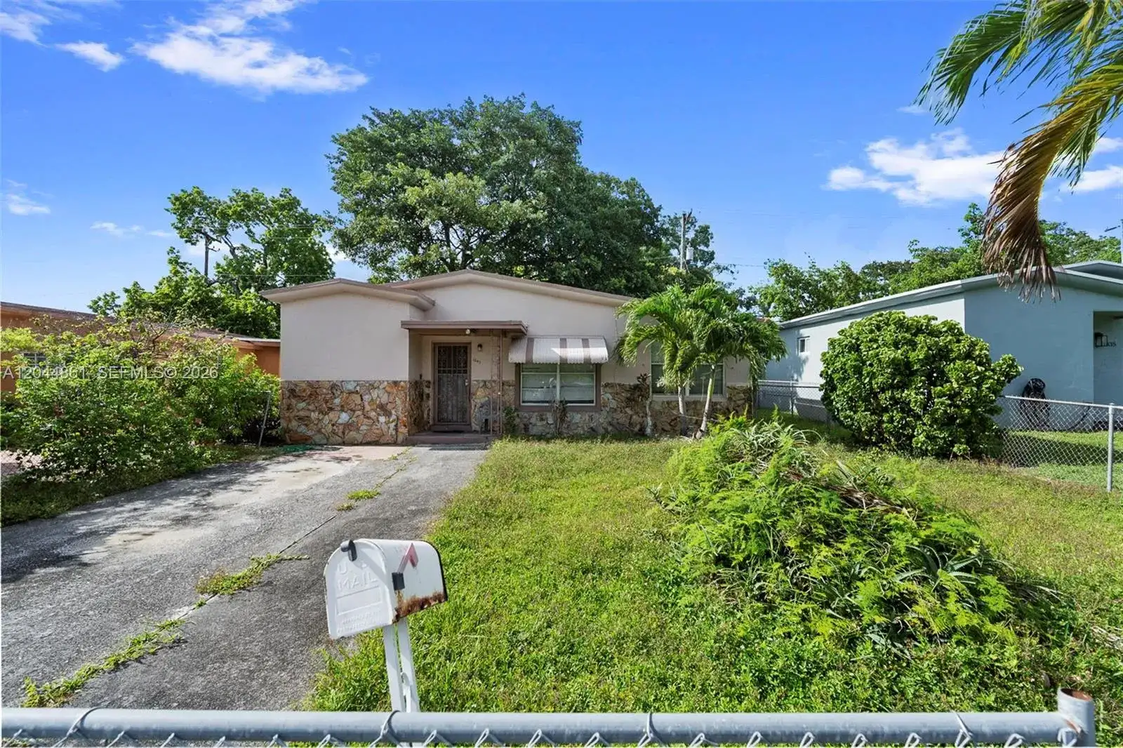 1847 NW 111th St, Miami FL 33167 photo 2