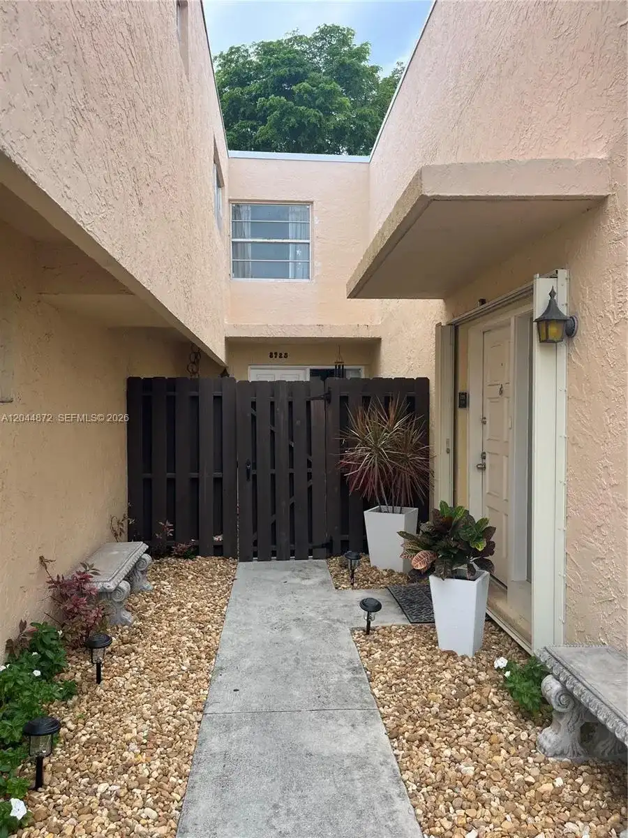 8925 NE 4 AVENUE RD # 8925, Miami Shores FL 33138