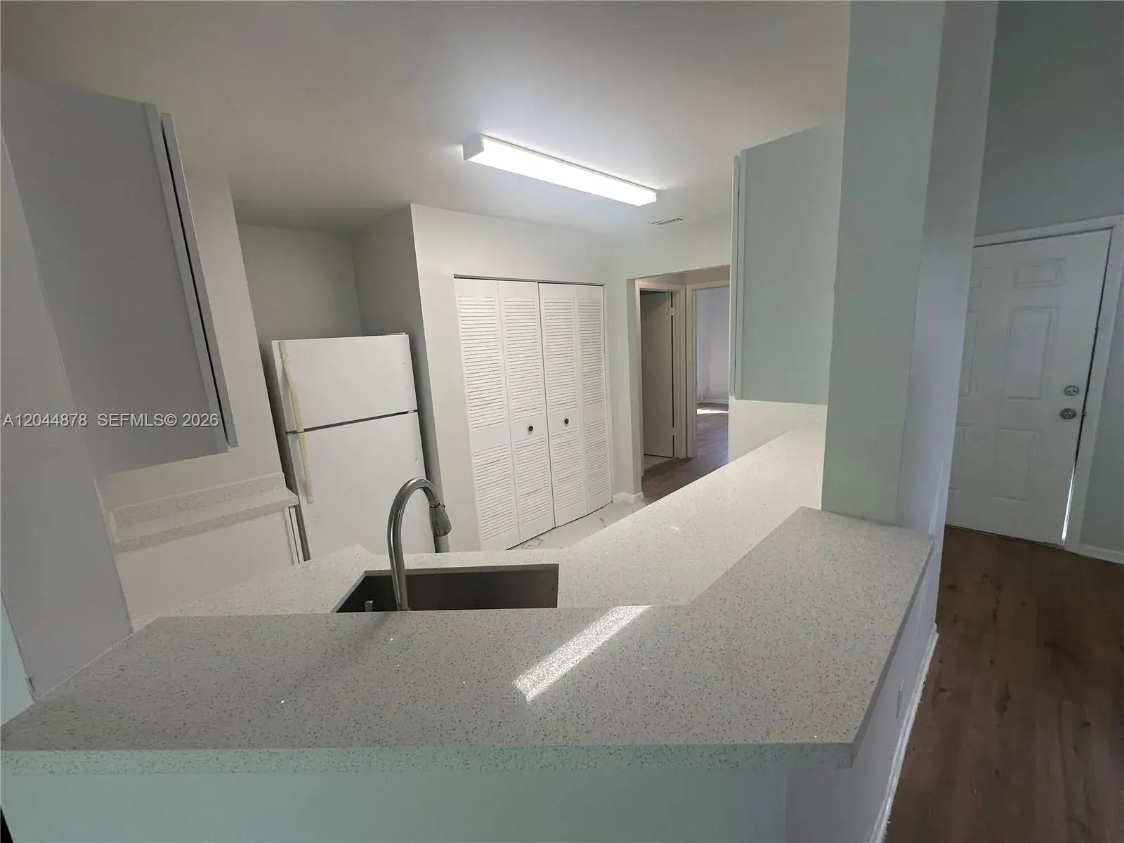3417 NW 44th St # 206, Oakland Park FL 33309