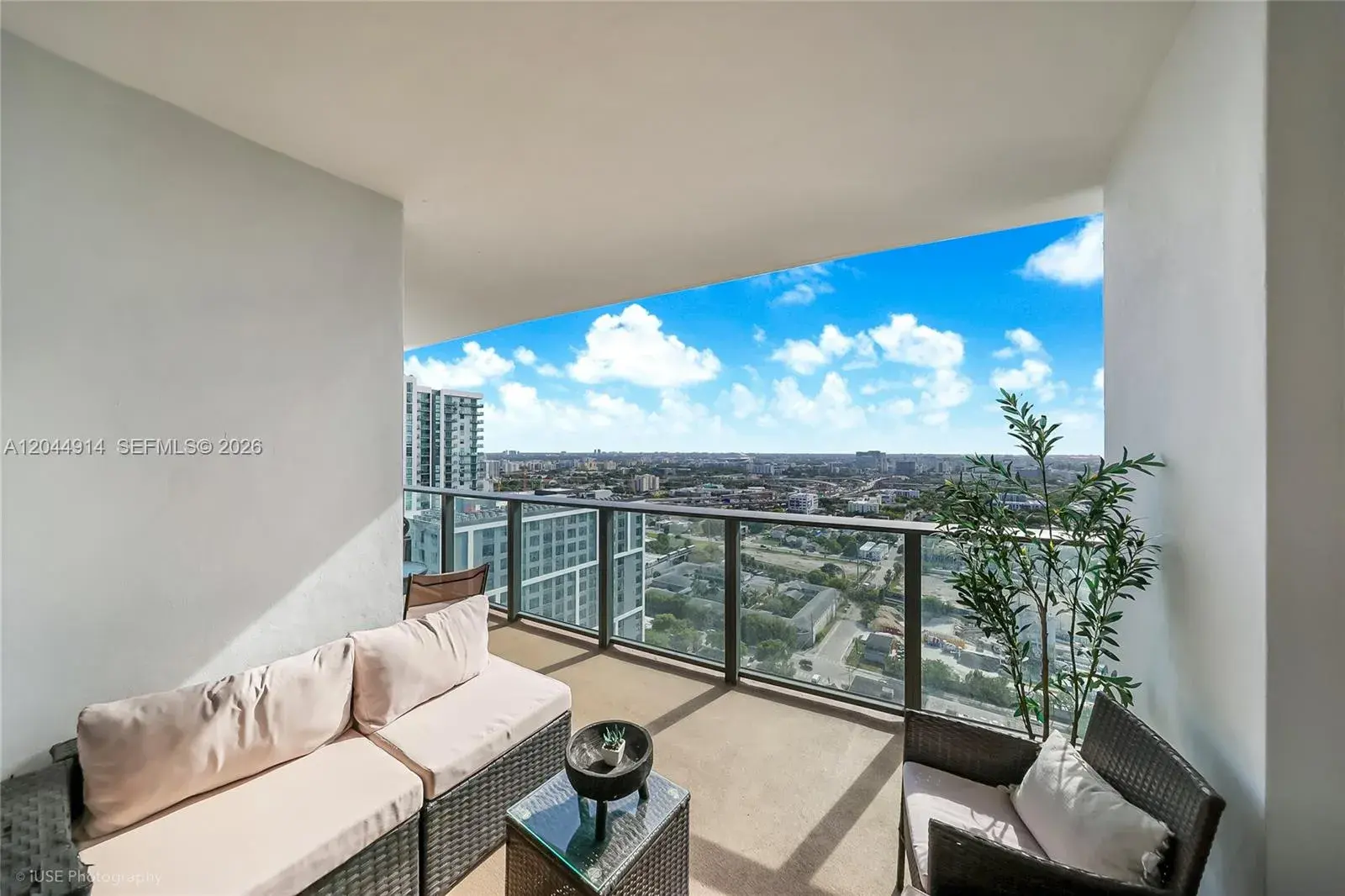 1600 NE 1st Ave # 2814, Miami FL 33132