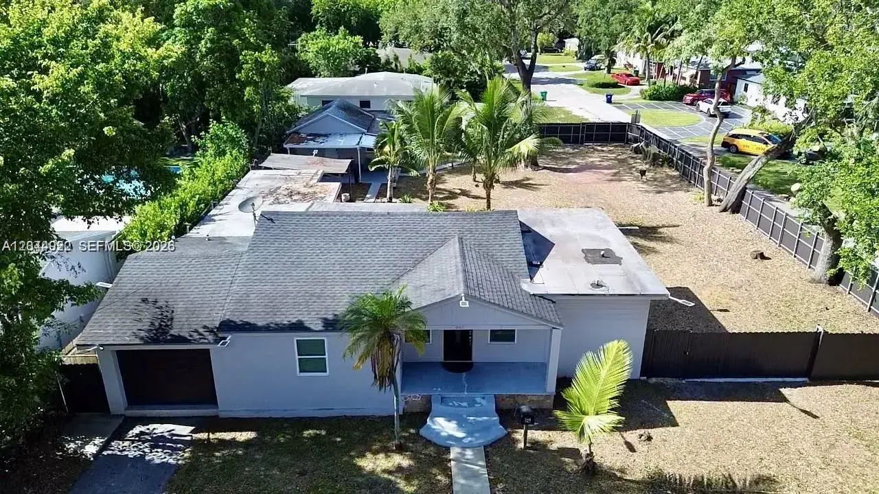 947 NE 149th St, Miami FL 33161