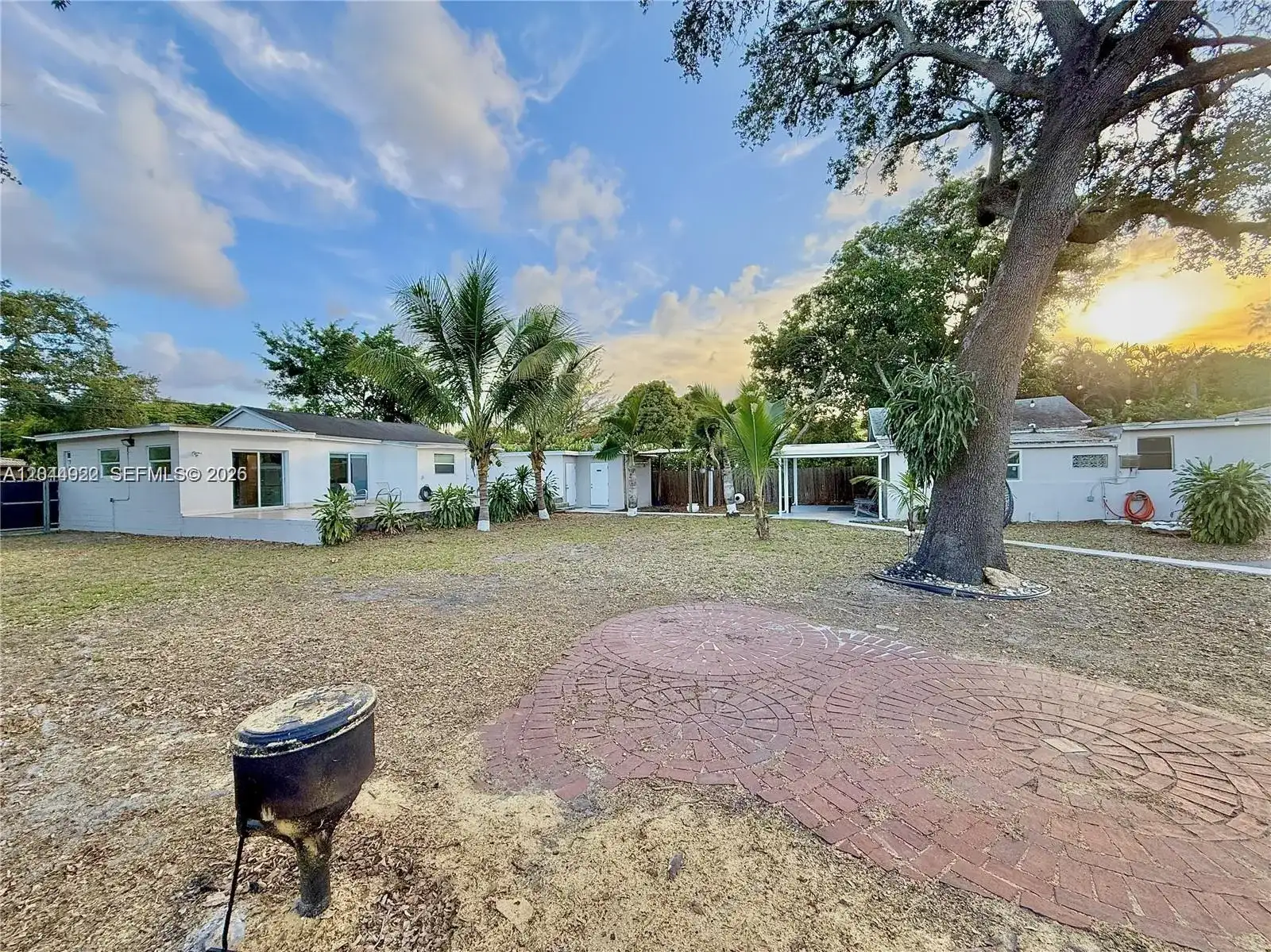 947 NE 149th St, Miami FL 33161 photo 3