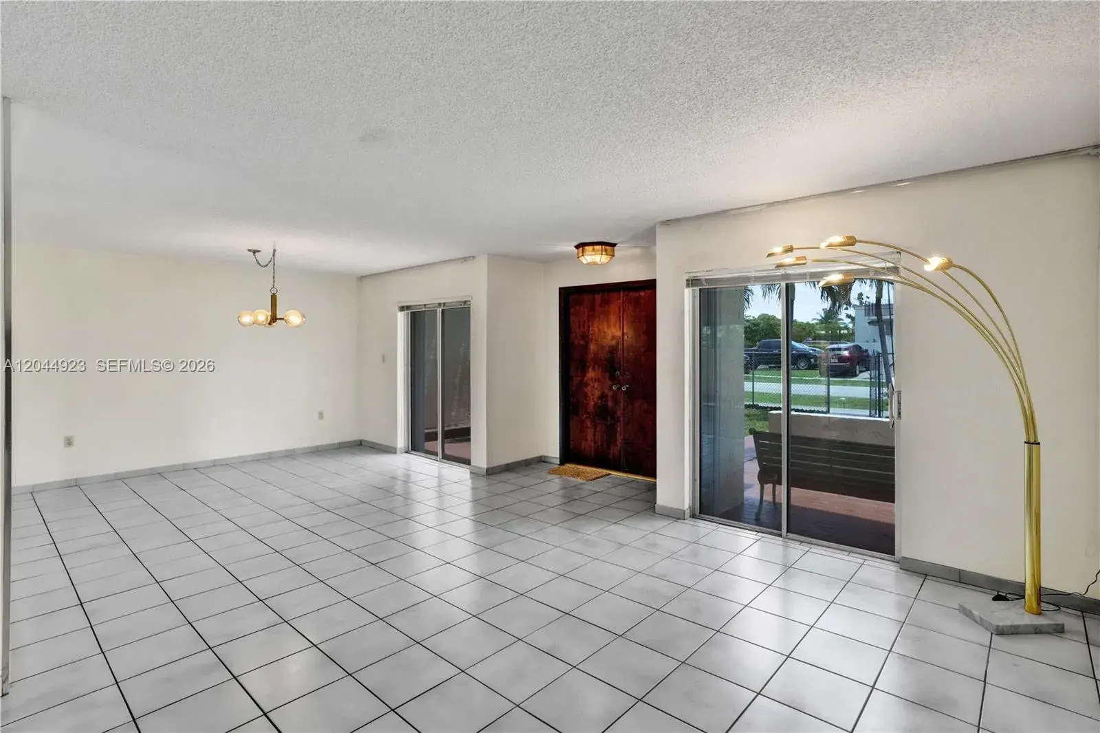 1050 SW 123rd Ave, Miami FL 33184