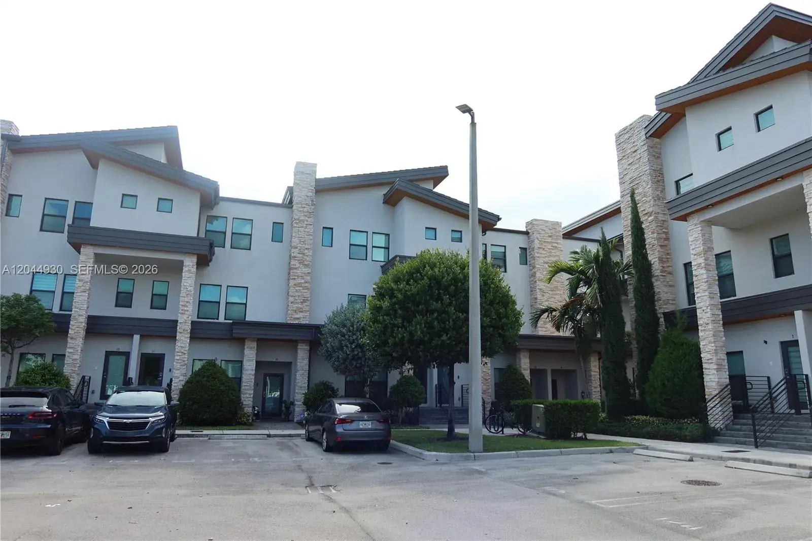 10467 NW 82nd St # 16, Doral FL 33178