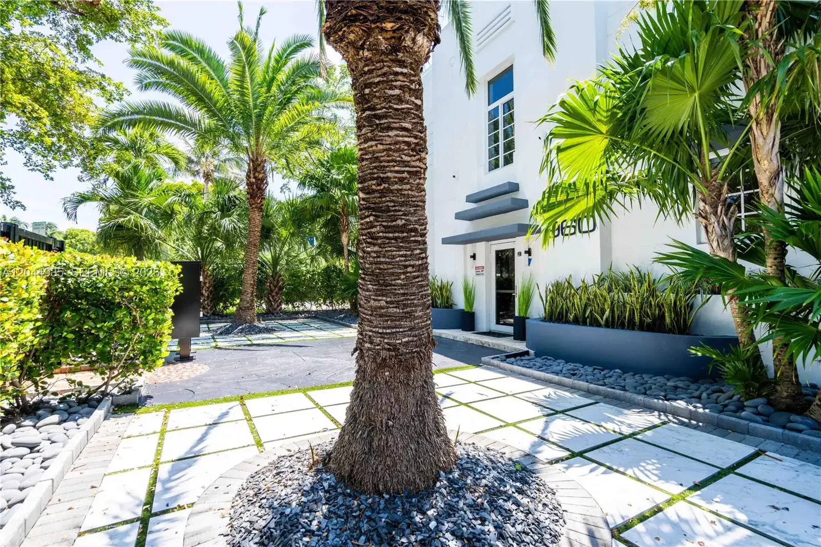 960 Jefferson Ave, Miami Beach FL 33139 photo 5