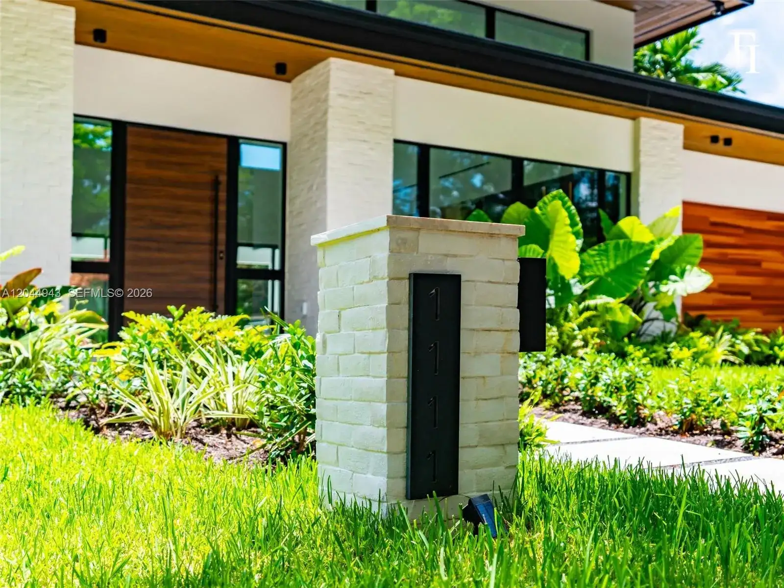 1111 Alberca St, Coral Gables FL 33134 photo 3