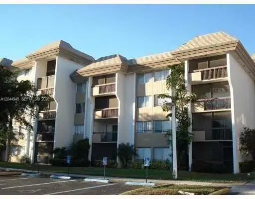 731 N Pine Island Rd # 305, Plantation FL 33324