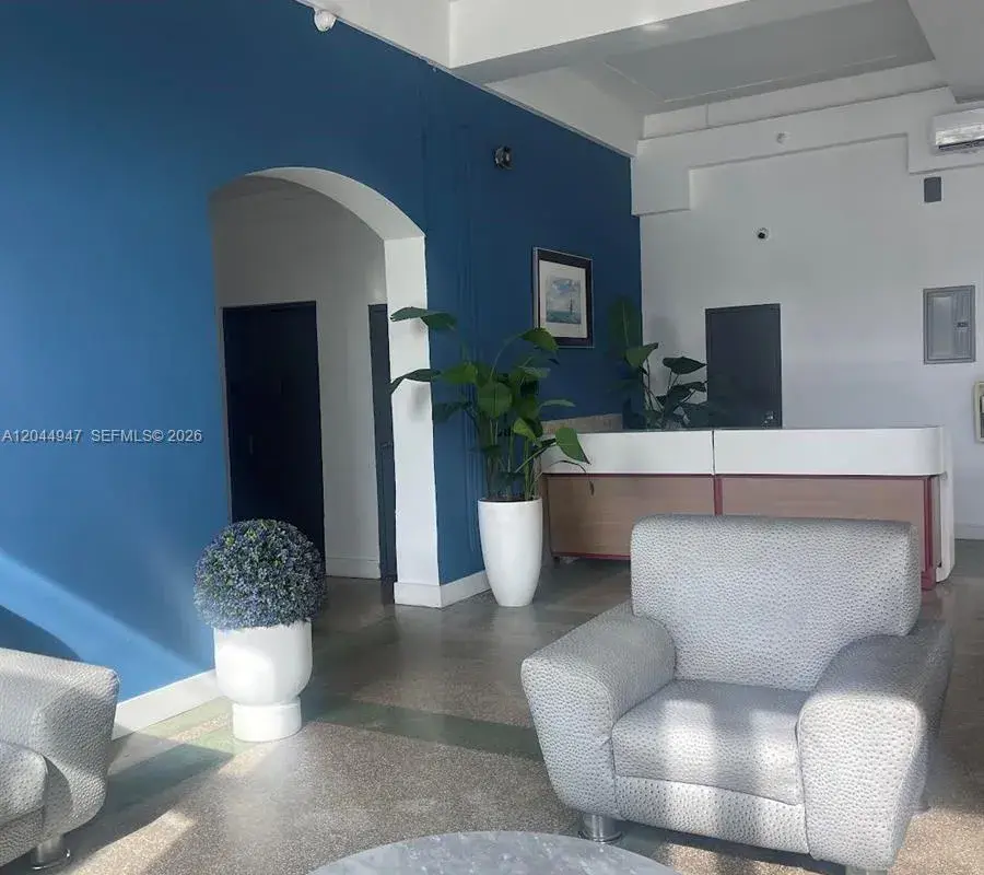 3025 indian creek # 203, Miami Beach FL 33140